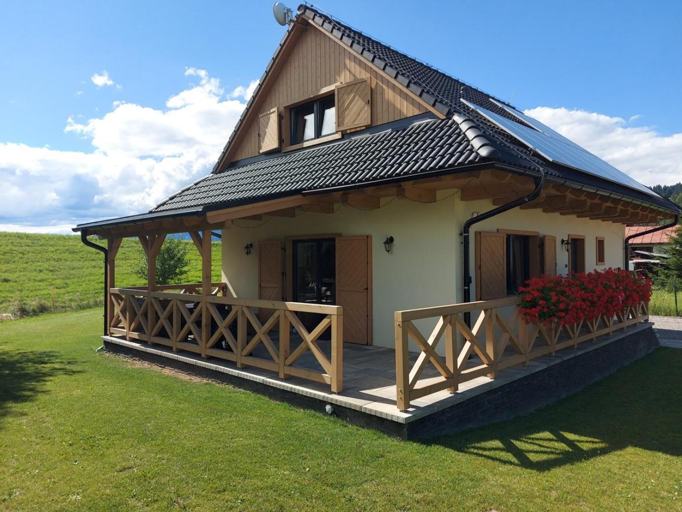 Chalupy Tri Grose Vlasky Bešeňová Exteriér fotografie